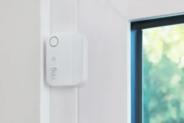 Ring trang bị mạnh mẽ các cảm biến được cung cấp bởi Sidewalk của Amazon.